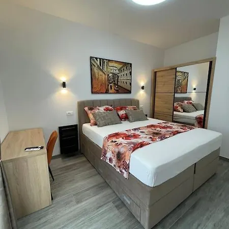 La2 Luxury Near Bacvice Апартаменти Спліт